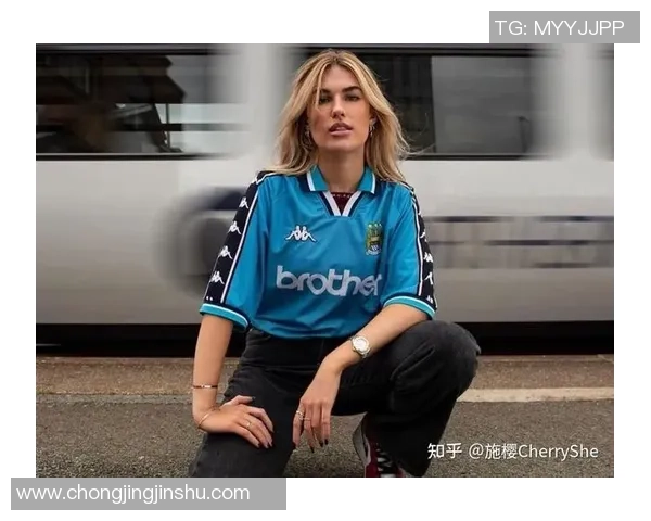 时尚与运动结合足球明星外套成潮流新宠引领街头风潮