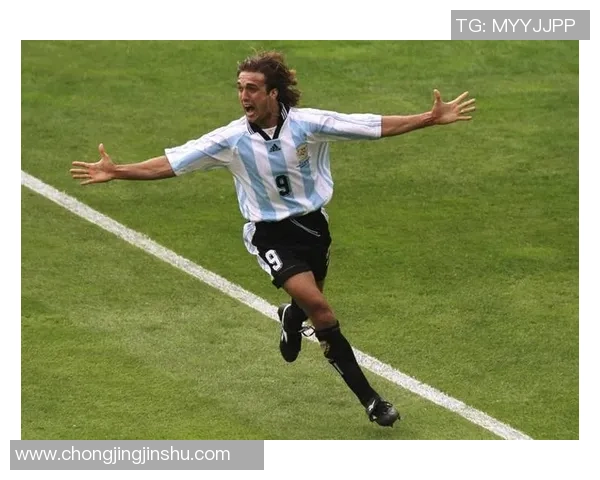 左脚球星的精彩表现与足球世界的独特魅力解析